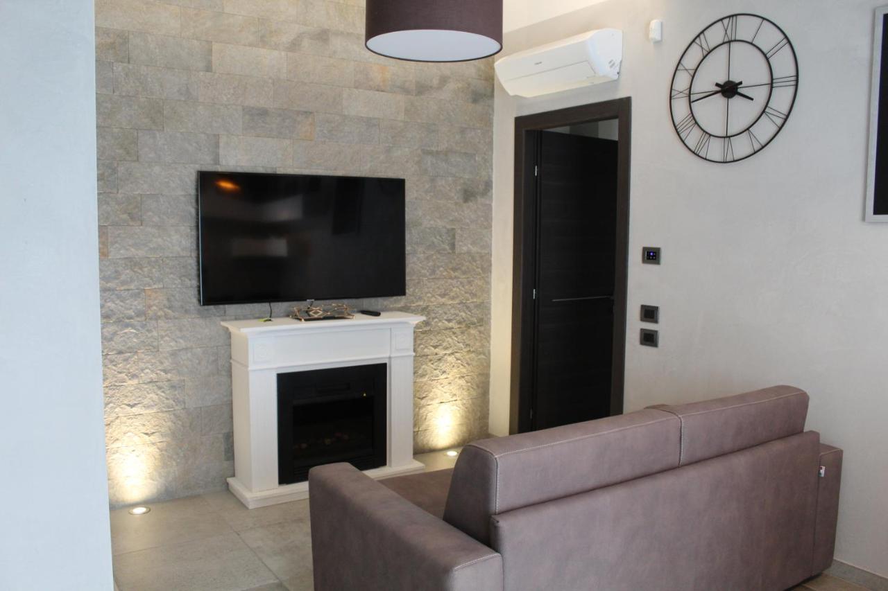 Villa Martina Desenzano del Garda Esterno foto