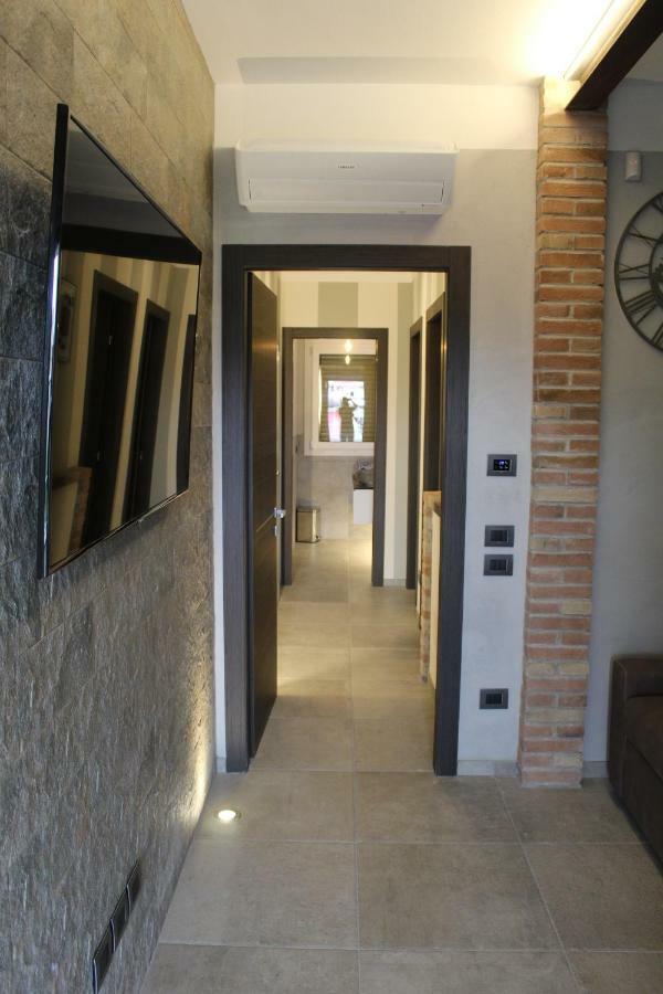 Villa Martina Desenzano del Garda Esterno foto