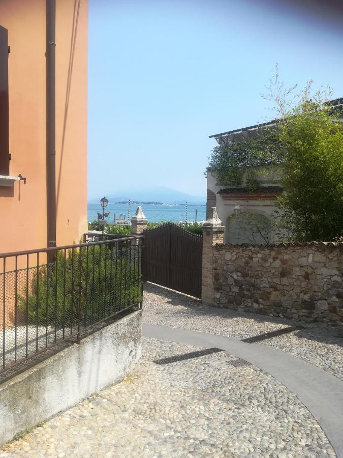 Villa Martina Desenzano del Garda Esterno foto